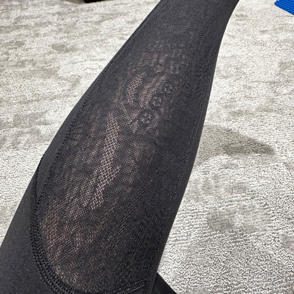 Wunder under luon leggings *special edition 28” - Picture 7 of 9